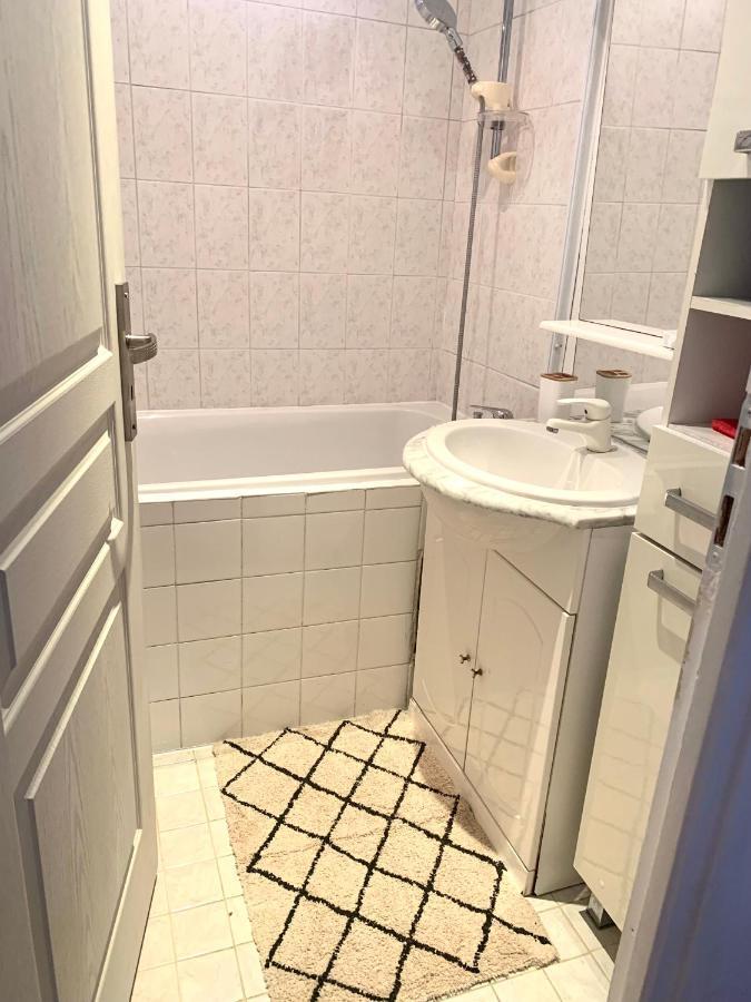 Little Champs-Elysees Apartamento Drancy Exterior foto